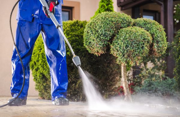 Driveway Cleaning in Mequon