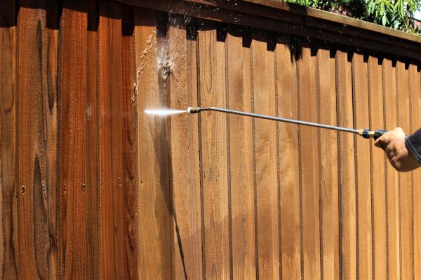 Fence Cleaning in Mequon
