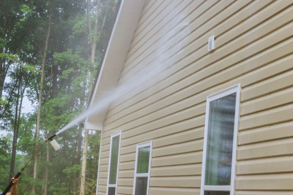 Home Siding Cleaning in Mequon