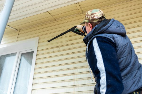 Vinyl Siding Pressure Cleaning in Mequon