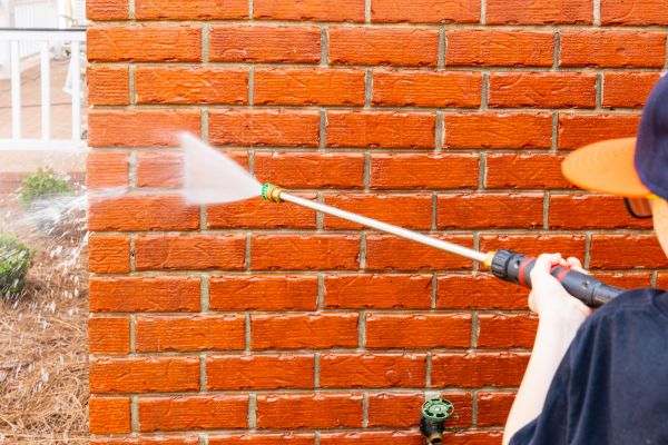 Wall Pressure Washing in Mequon