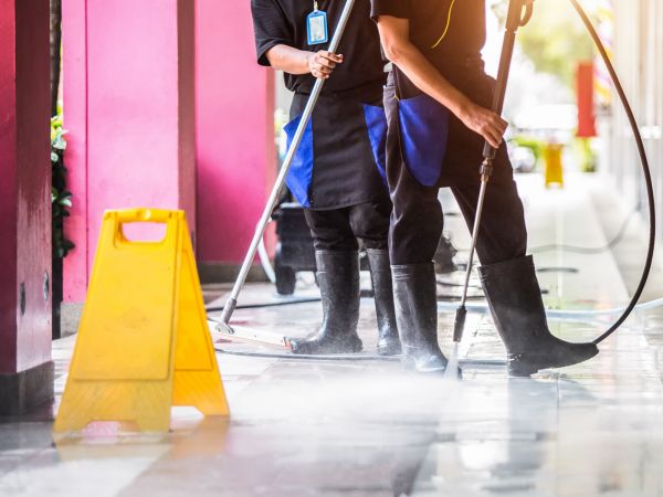Store Powerwashing in Mequon