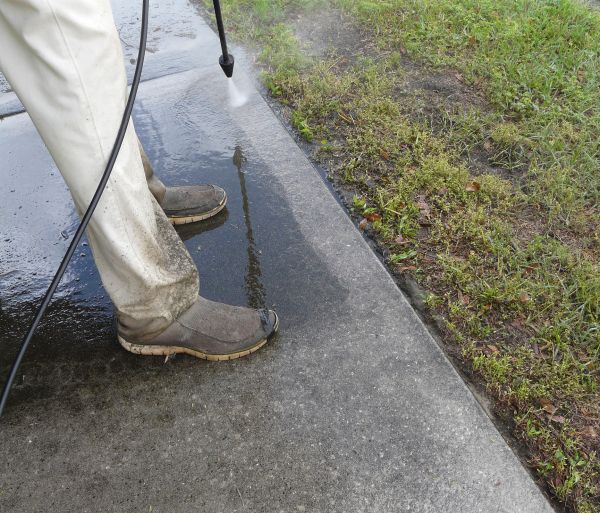 Concrete Slab Powerwashing in Mequon