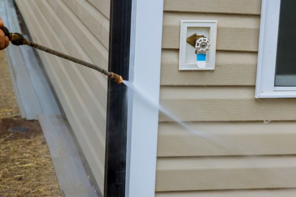 Vinyl Siding Cleaning in Mequon